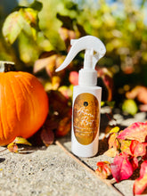 Load image into Gallery viewer, Autumn Reset 4 oz room &amp; linen spray
