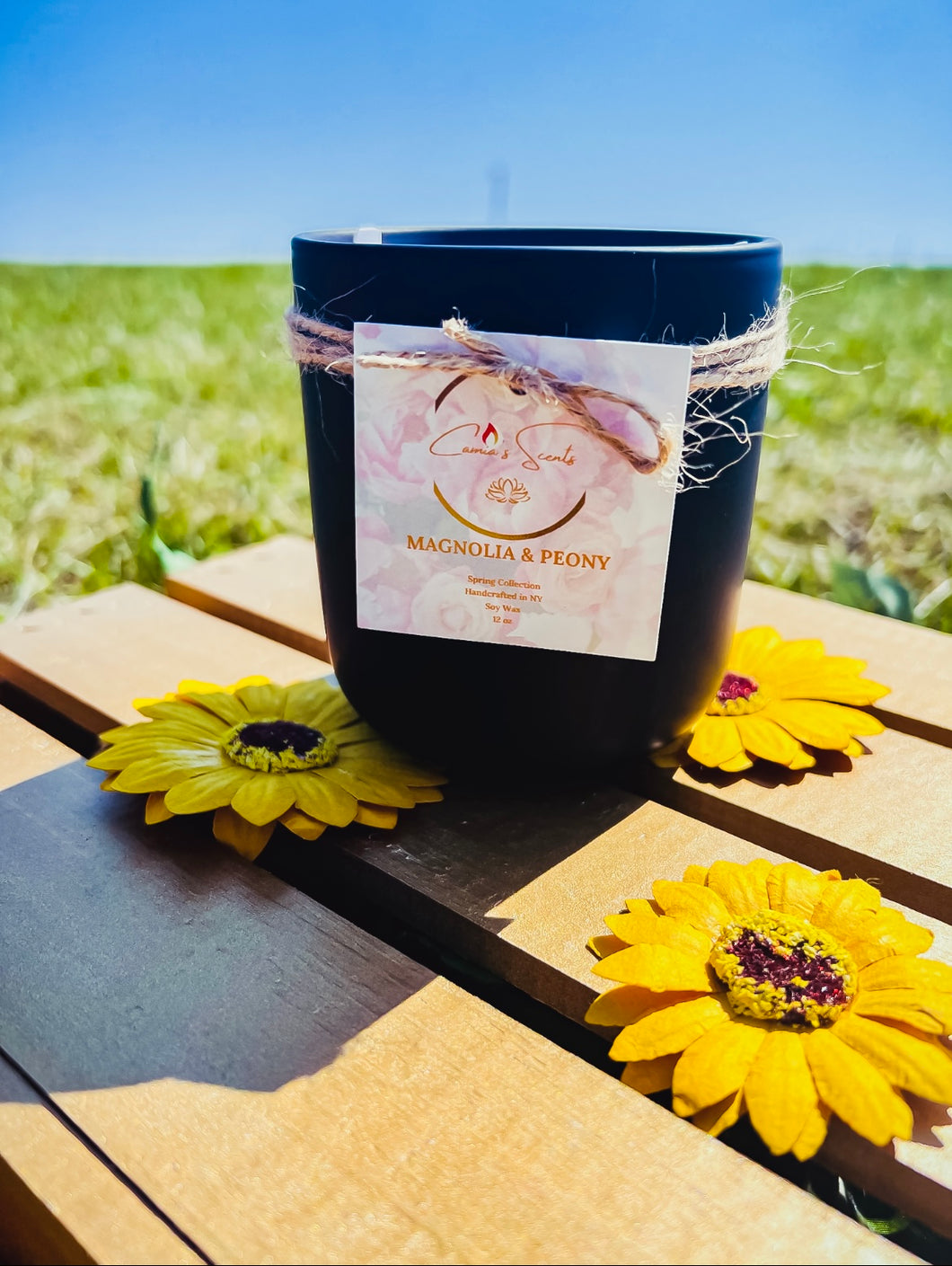 Magnolia & Peony 12 oz soy wax candle